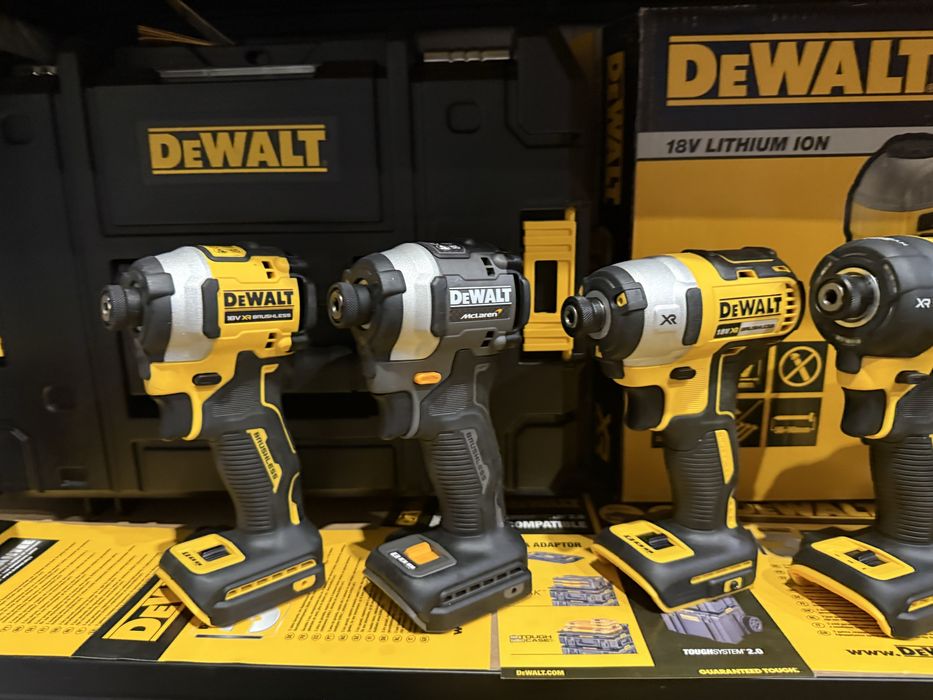 Безчетков Импакт / Винтоверт DeWALT DCF887 + 5Ah Батерия и Зарядно