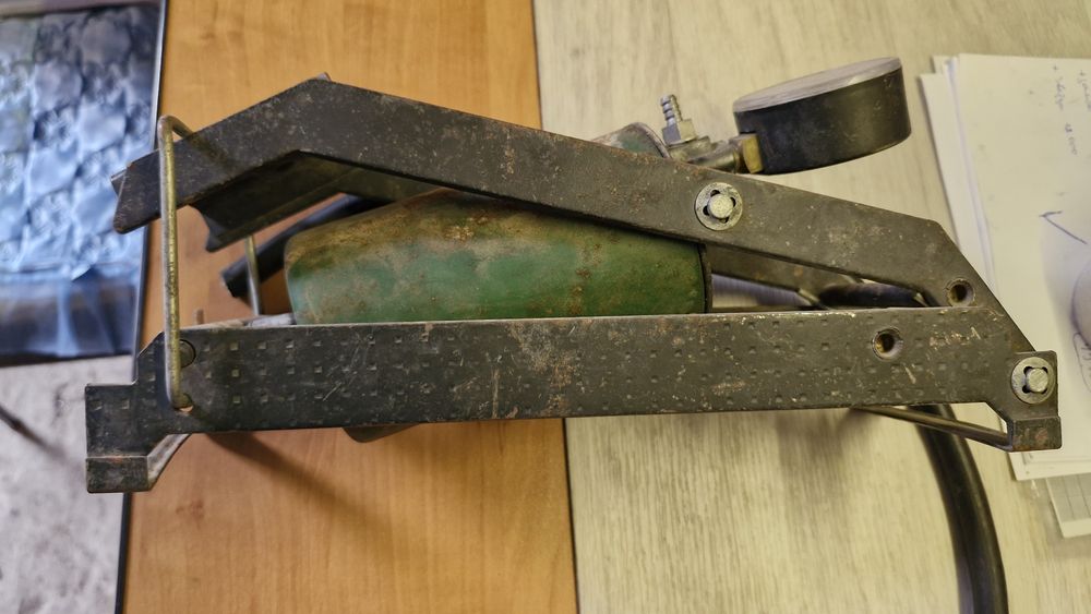 Насос ножной советский