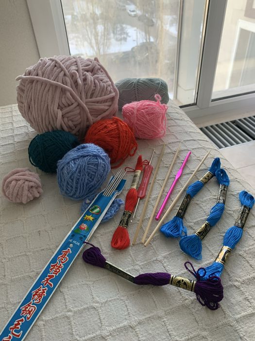 Пряжа для рукоделия.