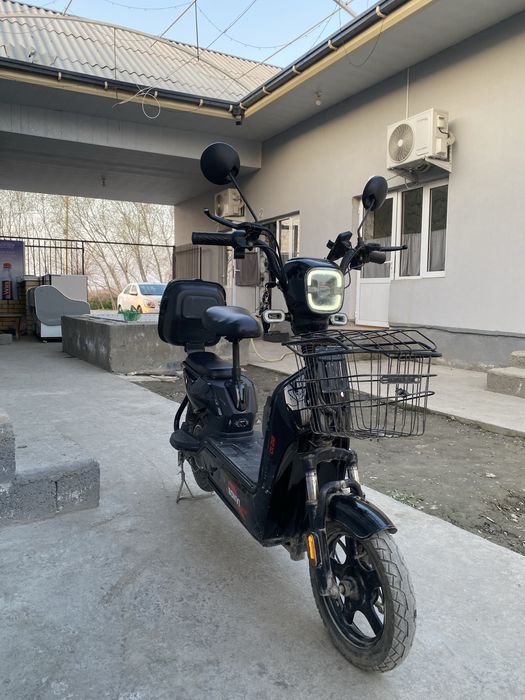 Skuter sotiladi srochne