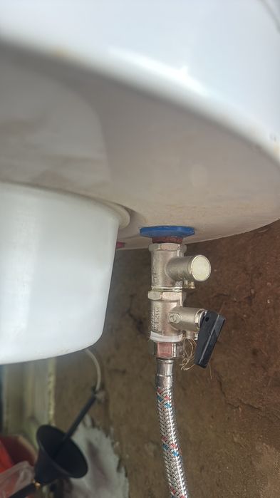 Електрически бойлер 30л