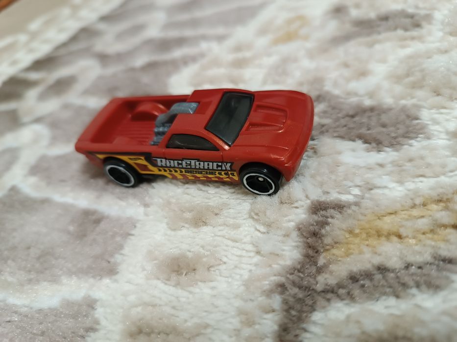 Машинки hot weels