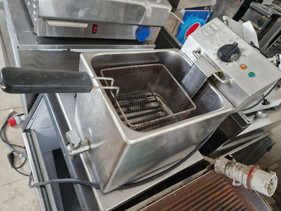 Friteuza dubla inox,  electrica sau gaz, cu robinet scurgere