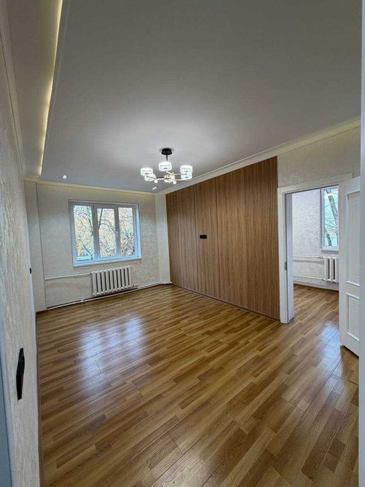 farxod bozorni oldida