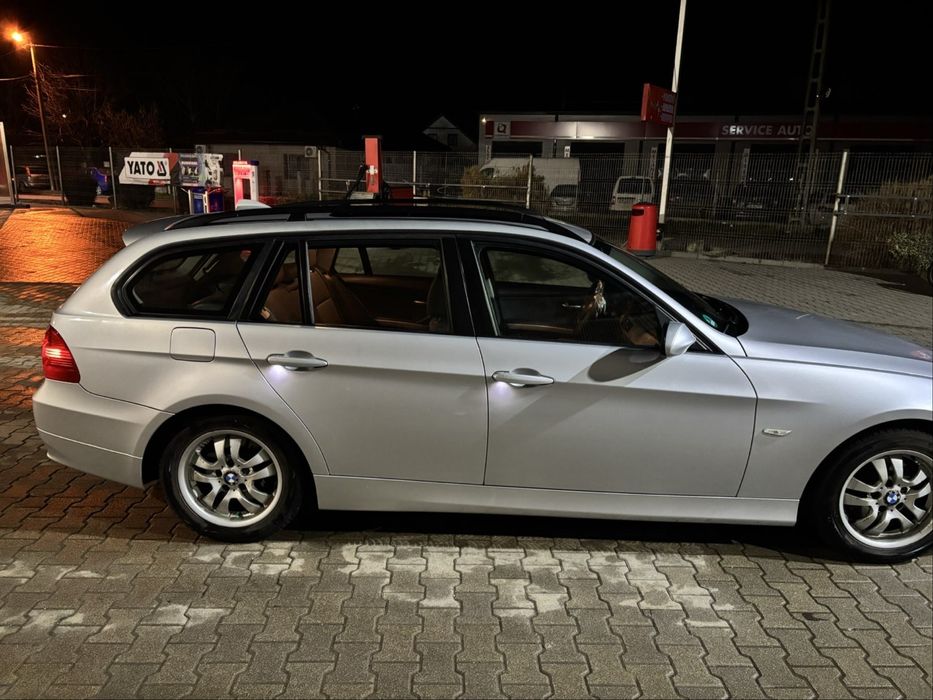 BMW e91 320D distribuția în față