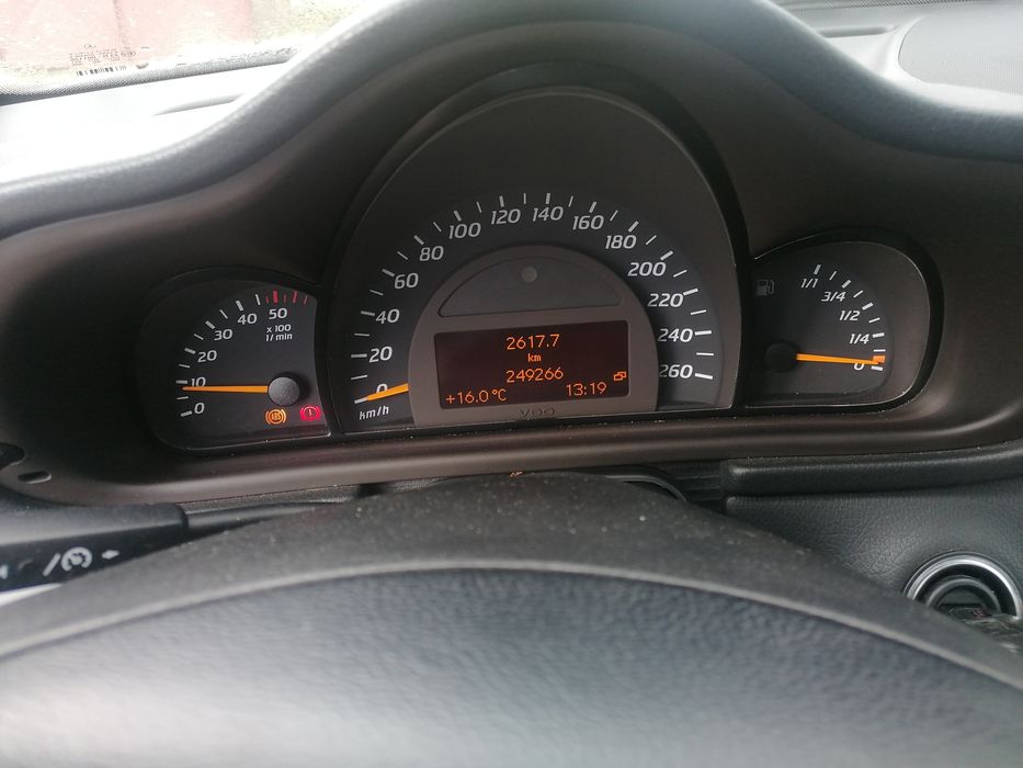 На части! Mercedes C220CDI спорт купе CL203 ръчка ОМ611