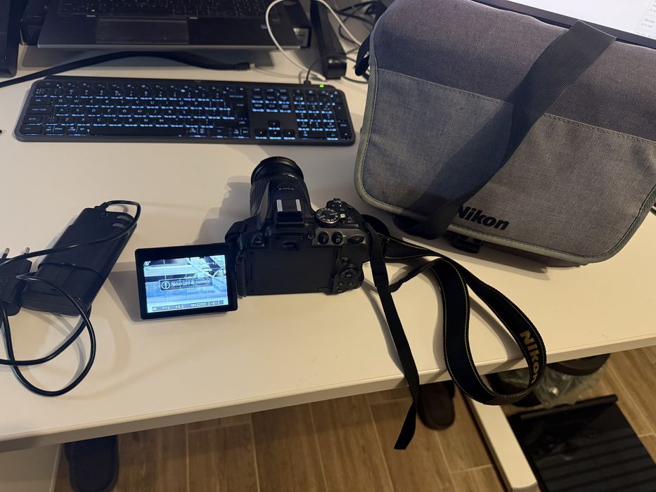 Nikon D5300 stare foarte buna + accesorii