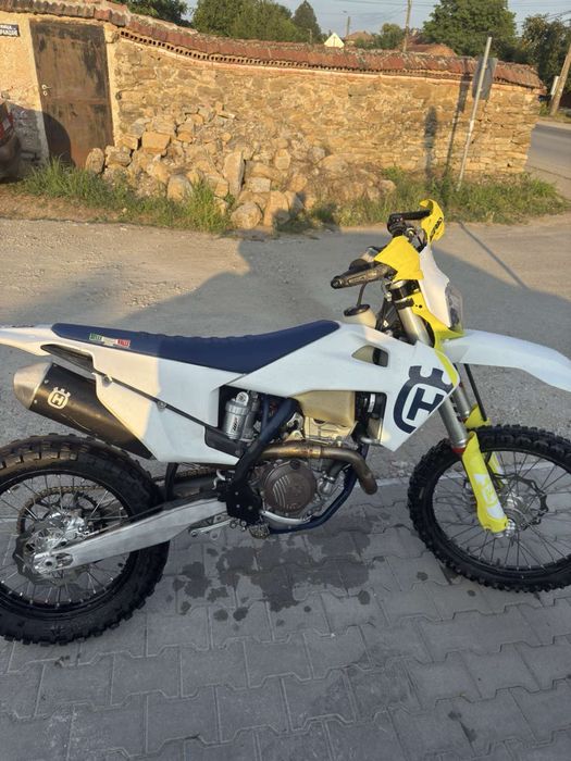 Husqvarna FE 250 (2020 година) РЕГИСТРИРАН на 94 мото часа от нов
