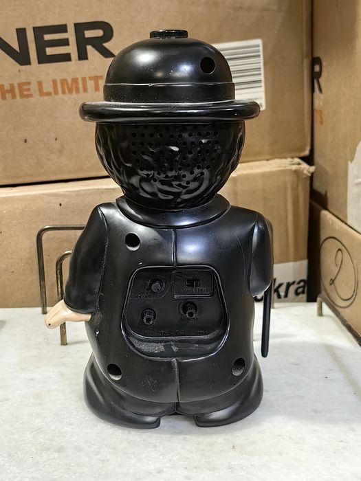 Страхотен настолен часовник Чарли Чаплин