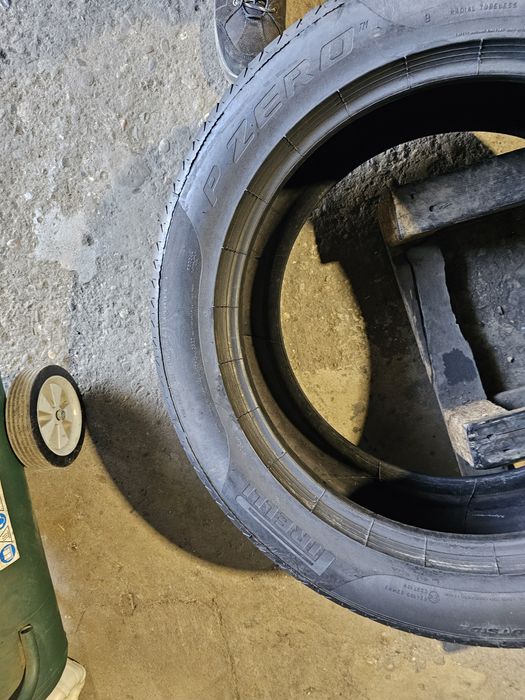 2 anvelope vara 295 45 20 Pirelli Runflat