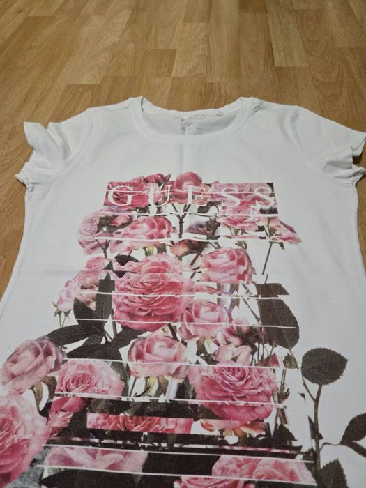 Дамска оригинална тениска Guess