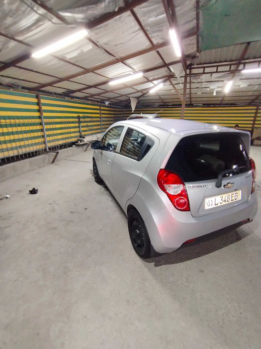 Spark 2012 prabeg 340min srochna sotiladi 4900