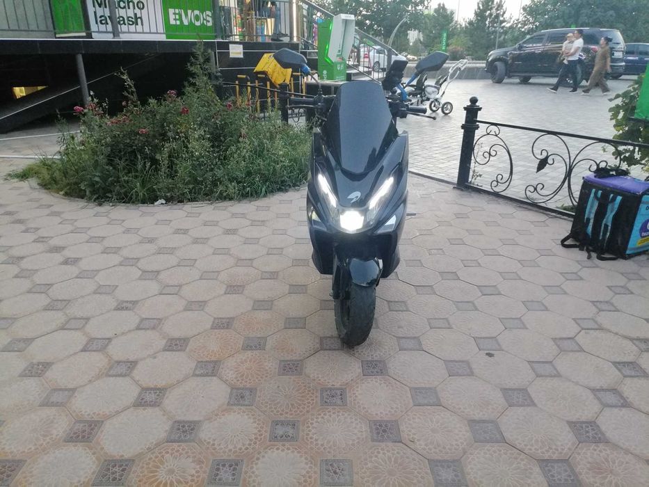 Скутер мопед skuter moped
