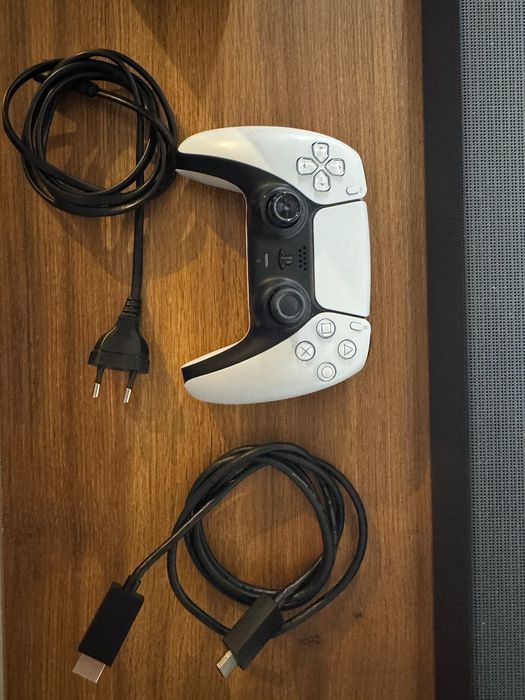 Play Station 5 825GB + disc drive