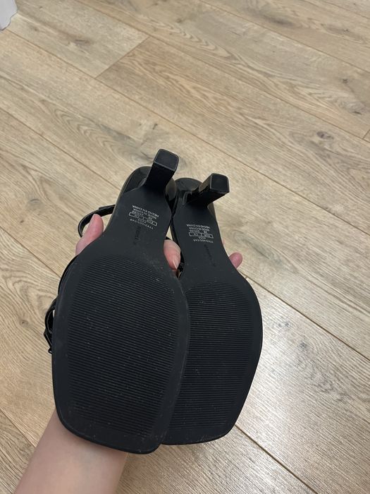 Босоножки Bershka новые