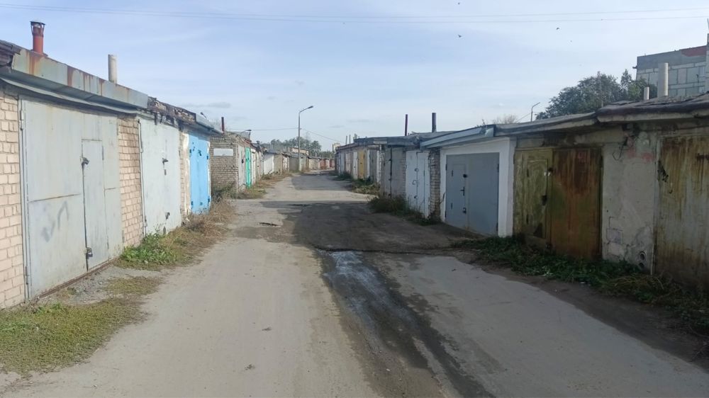Продам гараж 18 м ДК Строитель