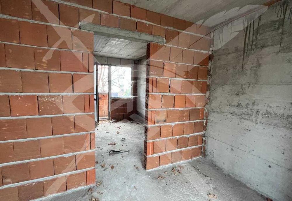 Продава се Едностаен апартамент в Пловдив, Кючук Париж - 46 кв.м за 805 €/кв.м - Снимка #1