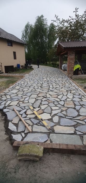 Piatra naturala ne deplasam in toata tara