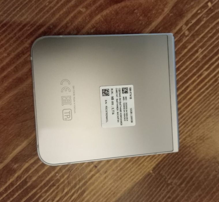 Самсунг Zflip6, 256гб