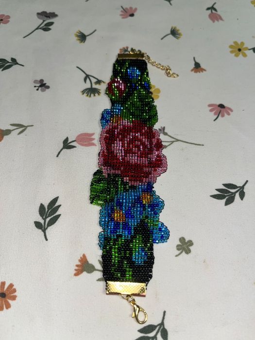 Brațare din margele