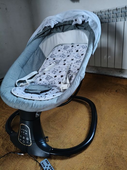 Подам шизлонг детский