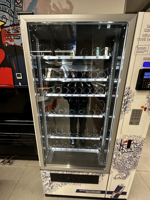 Вендинговый  аппарат UNICUM FOODBOX