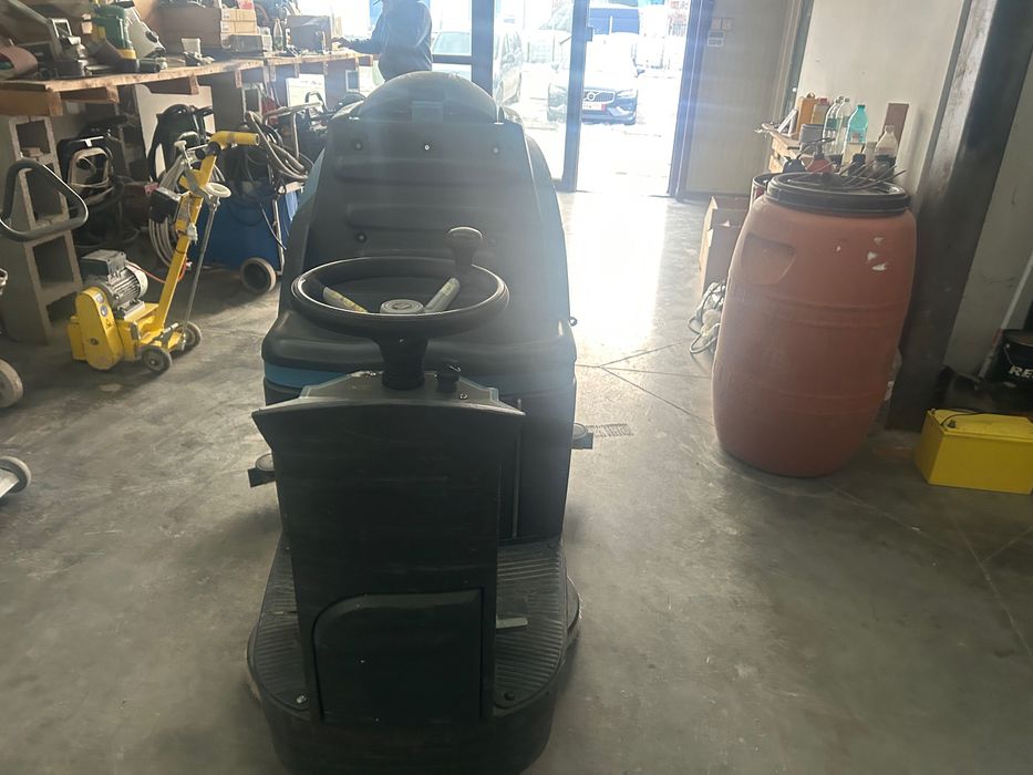 Машина за почистване на под професионална FIMAP