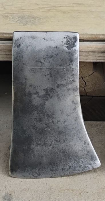 Американска брадва топор