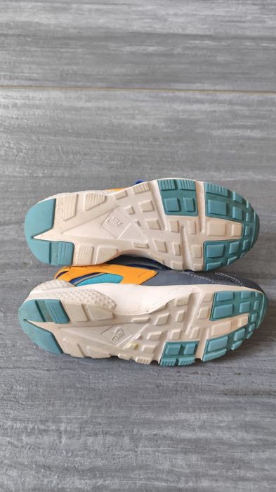 Vand Nike Huarache 36 ( 23cm)