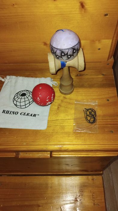 Kendama custom(ken lotus, tama rhino clear)