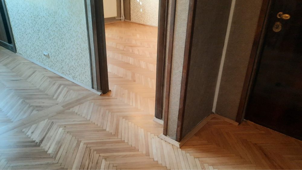 Raschetam si montam parchet