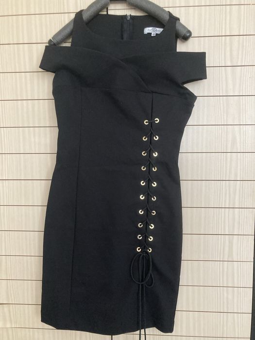 Елегантна, еластична рокля