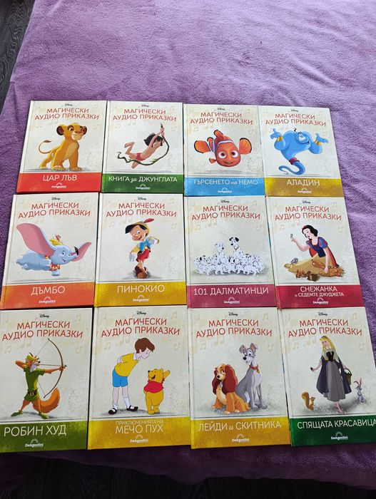 12  книги с колонка и фигурки