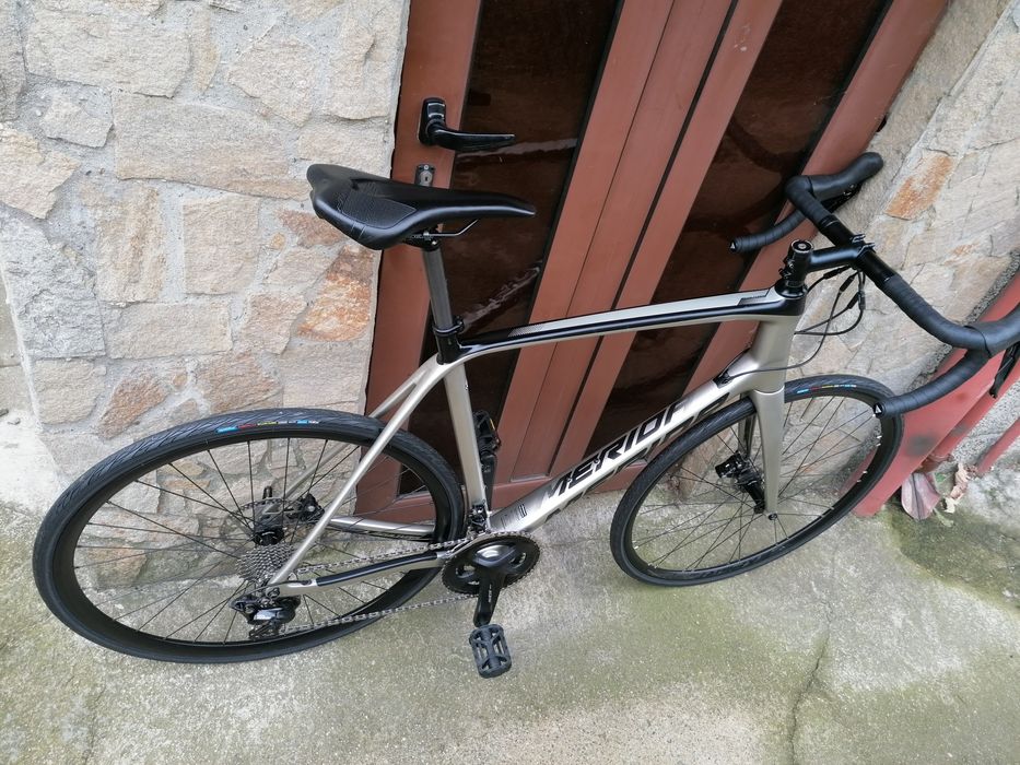 Шосеен MERIDA Carbon XL, Shimano 105, хидравлични спирачки