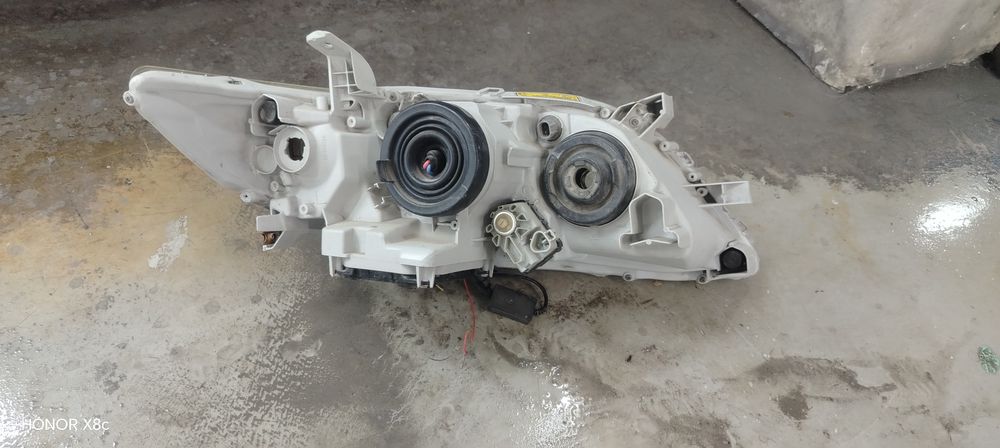 Toyota Camry 40 Фара Левая
