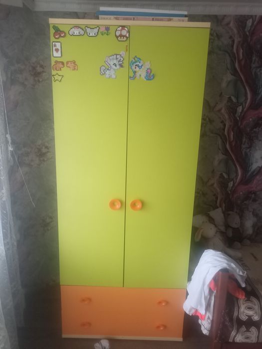 Продам детский гарнитур для девочки