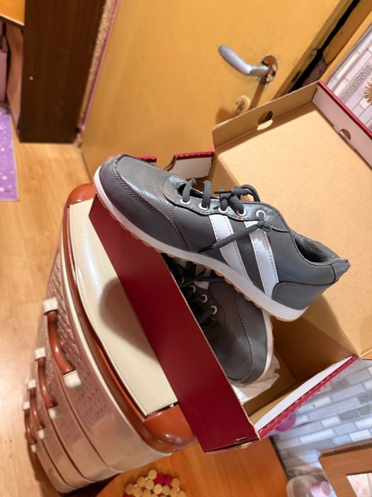 Нови дамски маратонки