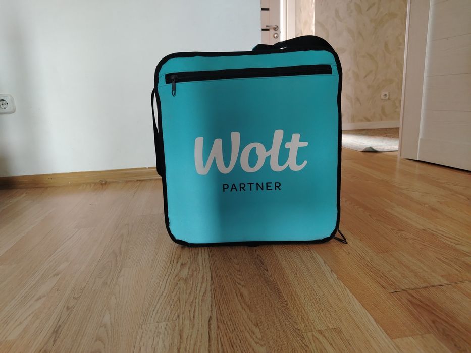 Курьерская сумка Wolt
