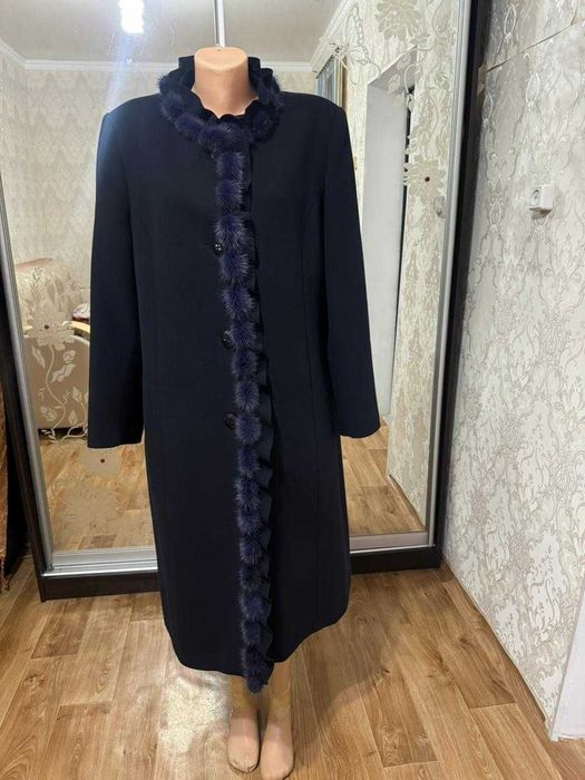 Продам польта  женские новые