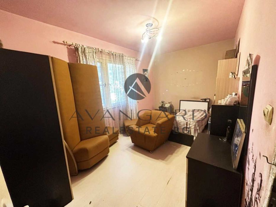 Продава се Тристаен апартамент в Пловдив, Тракия - 96 кв.м за 691 €/кв.м - Снимка #3