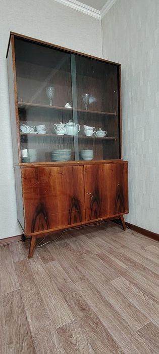 Сервант Антикварный, шкаф