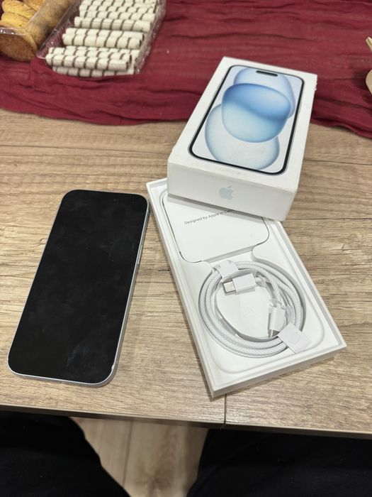Продам Iphone 15