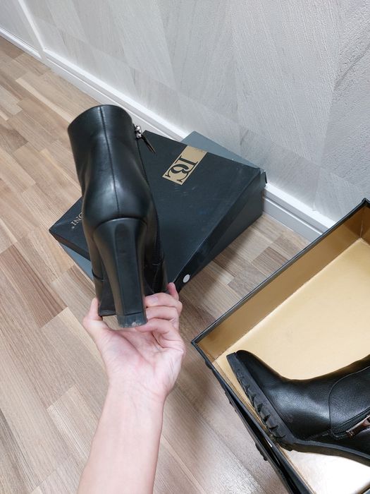 Кожаные бoтильоны Basconi