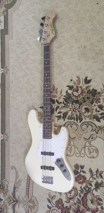 Бас гитара j&d guitar Jass Bass