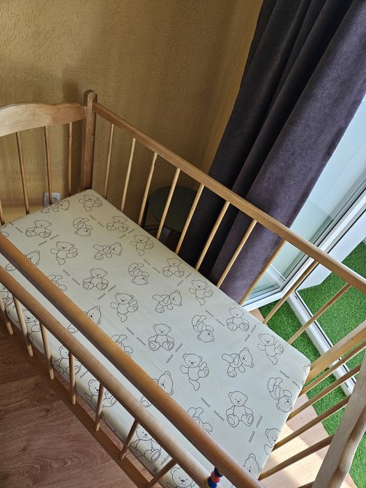 Продам детскую кроватку