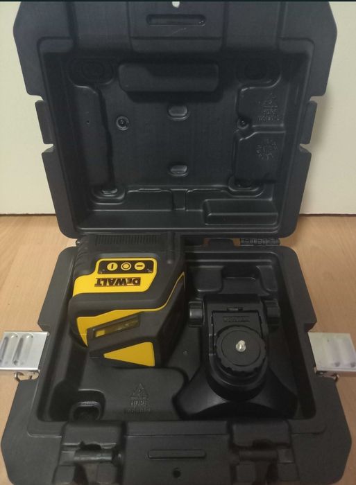 Лазерен нивелир "Dewalt"