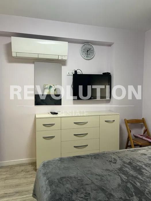 Дава се под наем Двустаен апартамент в Варна, Кайсиева градина - 70 кв.м за 690 € - Снимка #4