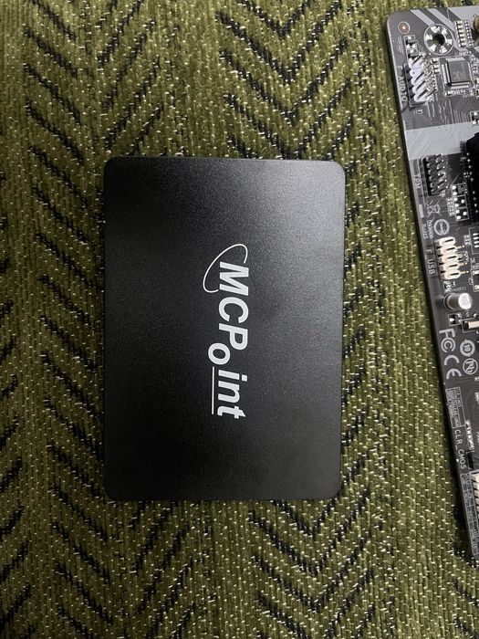 SSD SATA 240 гигабайт