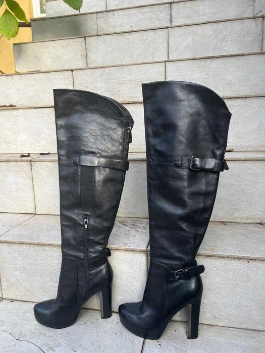 vand cizme din piele naturala, pentru femei - noi. marca -guess,