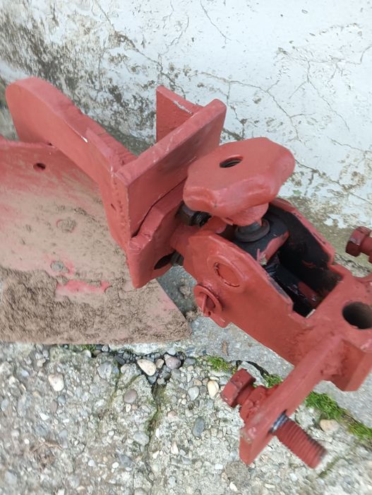 Vând plug motocultor